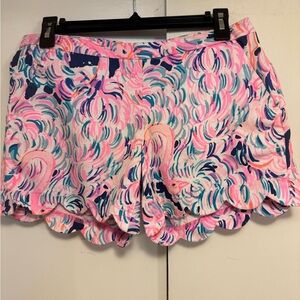 Lilly Pulitzer scalloped hem shorts, size 4, pink multi colored